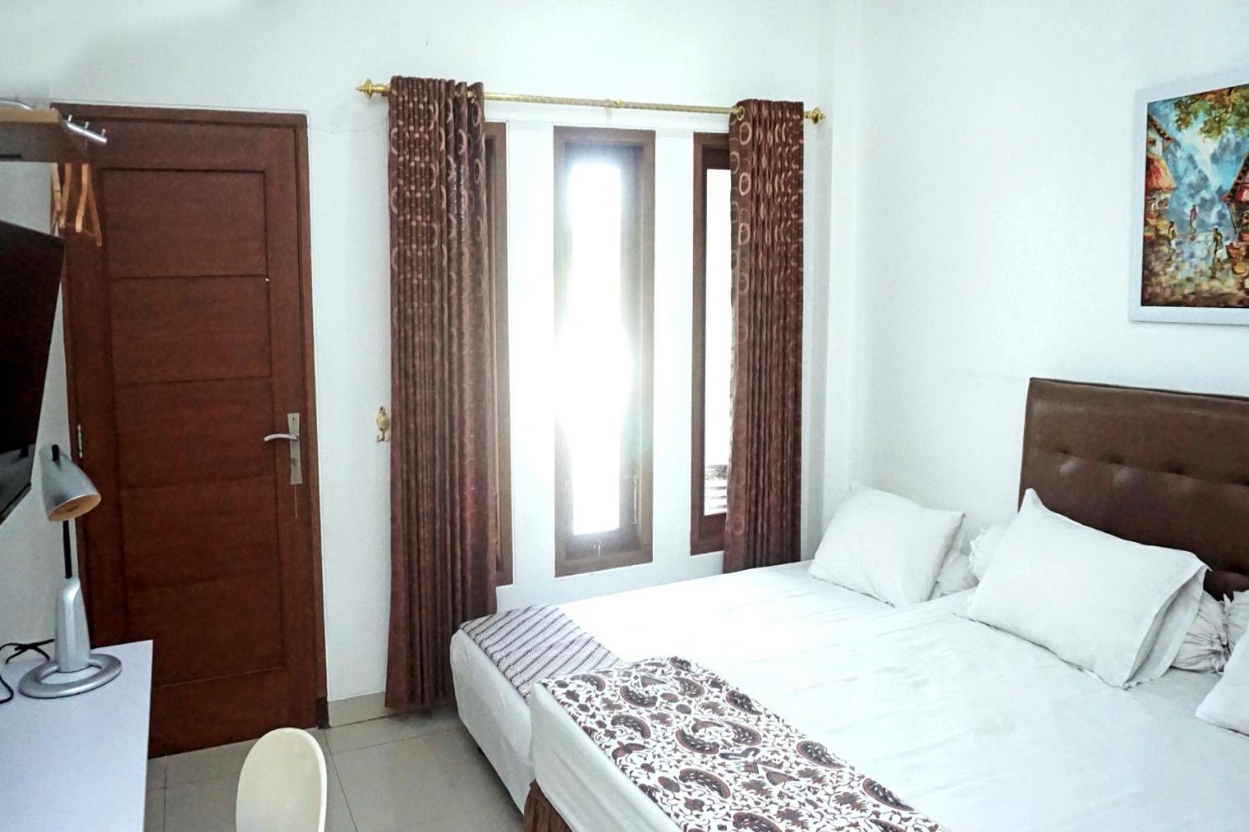 Andelis Homestay Yogyakarta Exterior foto